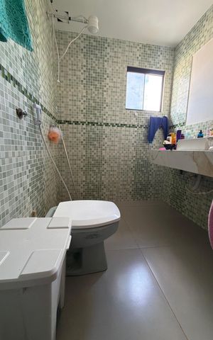Casa à venda com 180m², 6 quartos e 2 vagas