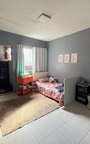 Casa à venda com 180m², 6 quartos e 2 vagas