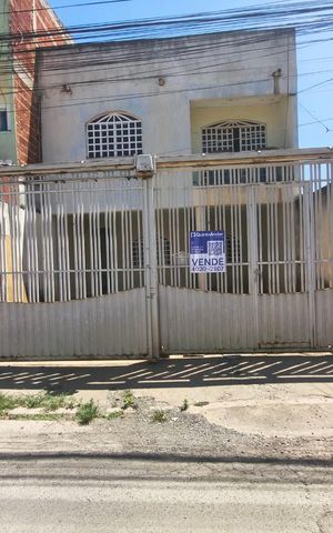 Casa à venda com 160m², 7 quartos e 4 vagas