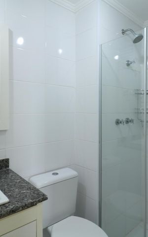 Apartamento à venda com 66m², 2 quartos e 1 vaga Apartamento à venda com 66m², 2 quartos e 1 vagaBanheiro Social