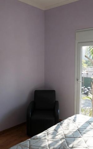 Casa de condomínio à venda com 260m², 3 quartos e 4 vagas Casa de condomínio à venda com 260m², 3 quartos e 4 vagasSuite 2