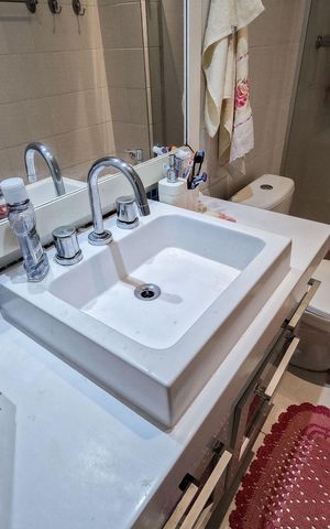 Apartamento à venda com 76m², 3 quartos e 2 vagas Apartamento à venda com 76m², 3 quartos e 2 vagasBanheiro Social