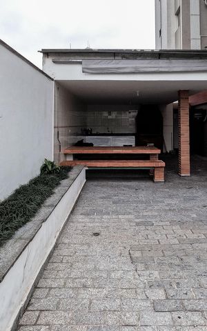Apartamento à venda com 76m², 3 quartos e 2 vagas Apartamento à venda com 76m², 3 quartos e 2 vagasÁrea comum - Churrasqueira
