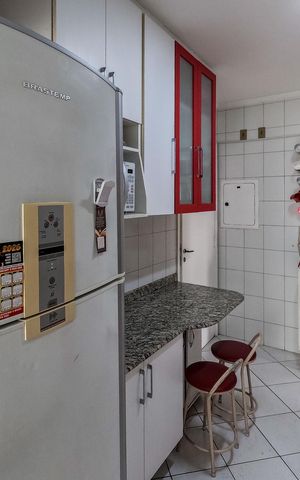 Apartamento à venda com 76m², 3 quartos e 2 vagas Apartamento à venda com 76m², 3 quartos e 2 vagasCozinha