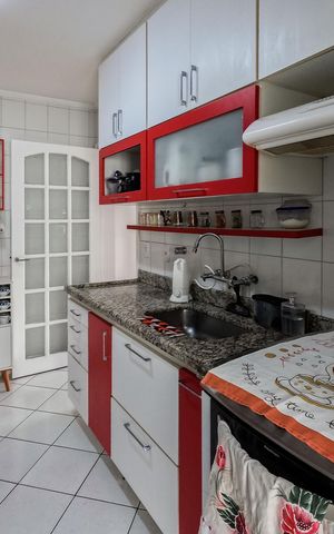 Apartamento à venda com 76m², 3 quartos e 2 vagas Apartamento à venda com 76m², 3 quartos e 2 vagasCozinha
