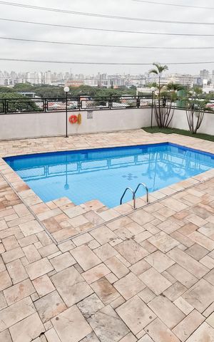 Apartamento à venda com 76m², 3 quartos e 2 vagas Apartamento à venda com 76m², 3 quartos e 2 vagasÁrea comum - Piscina