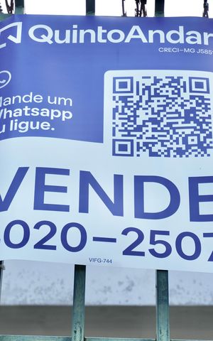 Casa à venda com 430m², 3 quartos e 1 vaga Casa à venda com 430m², 3 quartos e 1 vagaInstalação de placa 5A: foto 1