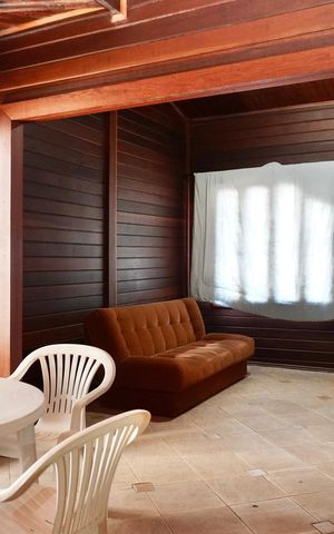 Casa à venda com 430m², 3 quartos e 1 vaga Casa à venda com 430m², 3 quartos e 1 vagaEdícula- Sala