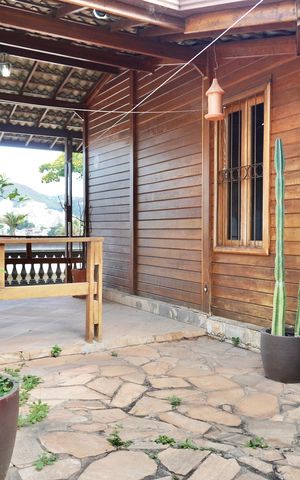 Casa à venda com 430m², 3 quartos e 1 vaga Casa à venda com 430m², 3 quartos e 1 vagaEdícula- Área Externa