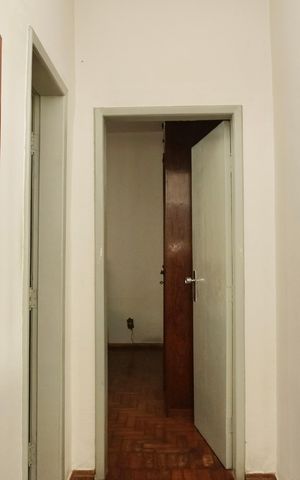 Casa à venda com 430m², 3 quartos e 1 vaga Casa à venda com 430m², 3 quartos e 1 vagaCorredor