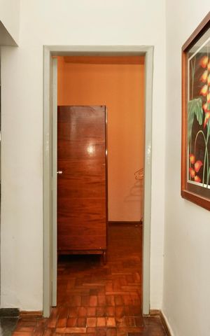 Casa à venda com 430m², 3 quartos e 1 vaga Casa à venda com 430m², 3 quartos e 1 vagaCorredor