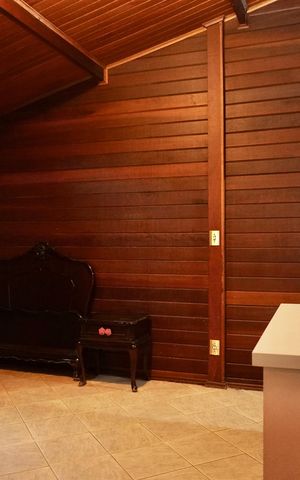 Casa à venda com 430m², 3 quartos e 1 vaga Casa à venda com 430m², 3 quartos e 1 vagaEdícula- Suíte