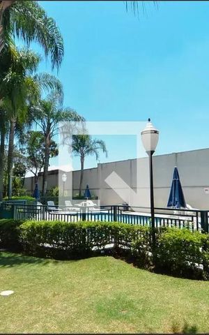 Casa de condomínio à venda com 100m², 2 quartos e 2 vagas Casa de condomínio à venda com 100m², 2 quartos e 2 vagasPiscina