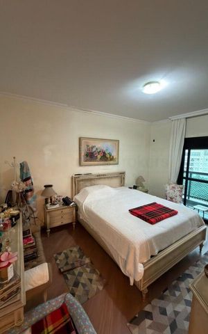 Apartamento à venda com 200m², 4 quartos e 4 vagas