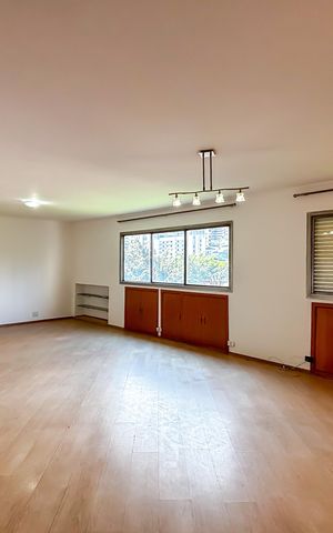 Apartamento para alugar com 130m², 3 quartos e 1 vaga