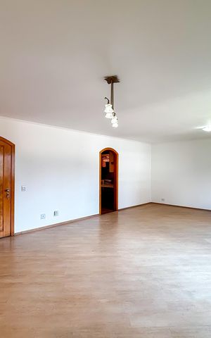 Apartamento para alugar com 130m², 3 quartos e 1 vaga