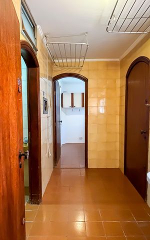 Apartamento para alugar com 130m², 3 quartos e 1 vaga