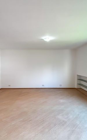 Apartamento para alugar com 130m², 3 quartos e 1 vaga