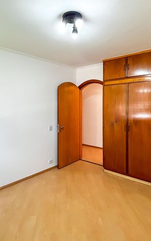 Apartamento para alugar com 130m², 3 quartos e 1 vaga