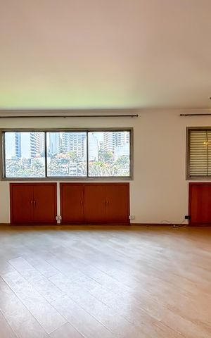 Apartamento para alugar com 130m², 3 quartos e 1 vaga
