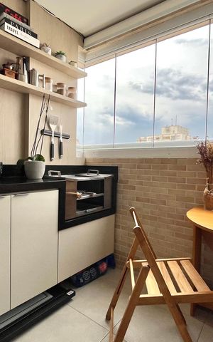 Apartamento à venda com 56m², 2 quartos e 1 vaga Apartamento à venda com 56m², 2 quartos e 1 vagaVaranda