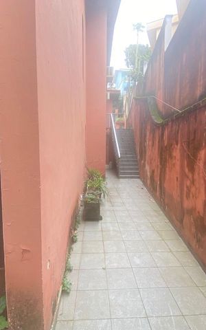 Casa à venda com 350m², 3 quartos e 6 vagas