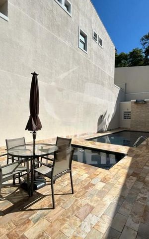 Casa de condomínio à venda com 230m², 4 quartos e 3 vagas