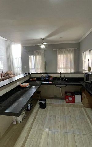 Casa à venda com 149m², 3 quartos e 3 vagas