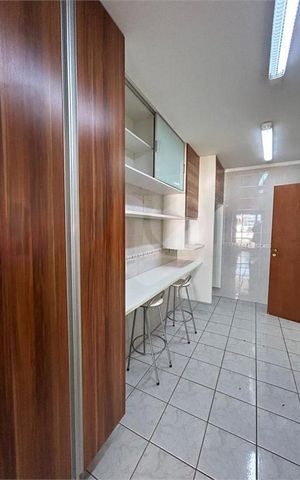 Casa à venda com 403m², 3 quartos e 4 vagas
