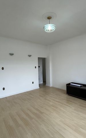 Apartamento para alugar com 80m², 2 quartos e 1 vagaSala