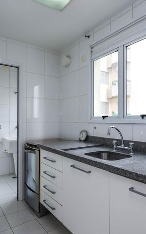 Apartamento para alugar com 58m², 2 quartos e 2 vagasCozinha