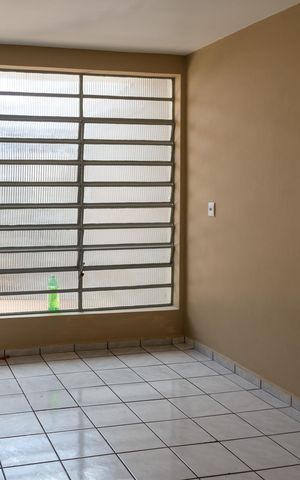 Casa à venda com 105m², 3 quartos e 2 vagasSala - Casa 2