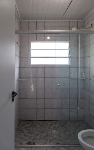 Casa à venda com 105m², 3 quartos e 2 vagasBanheiro