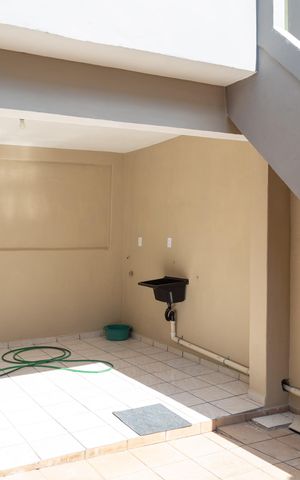 Casa à venda com 105m², 3 quartos e 2 vagasÁrea de Serviço - Casa 2