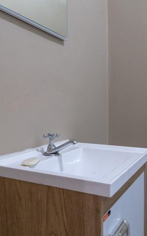 Casa à venda com 105m², 3 quartos e 2 vagasBanheiro- Casa 2