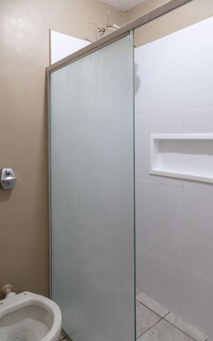 Casa à venda com 105m², 3 quartos e 2 vagasBanheiro- Casa 2