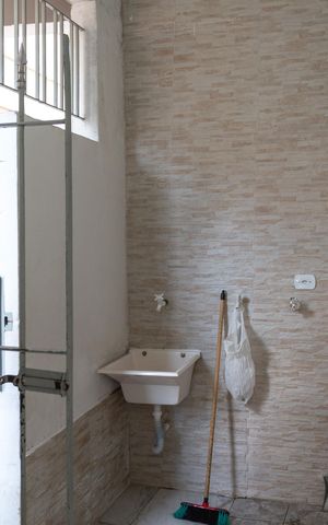 Casa à venda com 105m², 3 quartos e 2 vagasÁrea de Serviço