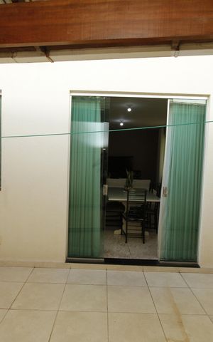 Casa à venda com 166m², 4 quartos e 4 vagasVaranda da Sala
