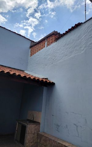 Casa à venda com 145m², 3 quartos e 2 vagas Casa à venda com 145m², 3 quartos e 2 vagasÁrea externa