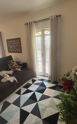 Casa à venda com 284m², 4 quartos e 4 vagas Casa à venda com 284m², 4 quartos e 4 vagasSala