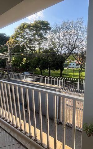 Casa à venda com 284m², 4 quartos e 4 vagas Casa à venda com 284m², 4 quartos e 4 vagasVaranda