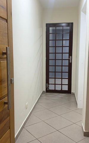 Casa à venda com 128m², 2 quartos e 1 vaga Casa à venda com 128m², 2 quartos e 1 vagaHall de entrada