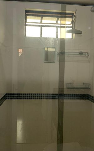 Casa à venda com 128m², 2 quartos e 1 vaga Casa à venda com 128m², 2 quartos e 1 vagaBanheiro Social