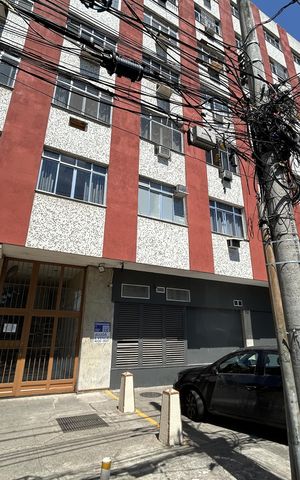 Apartamento para alugar com 83m², 3 quartos e 2 vagasFachada + placa
