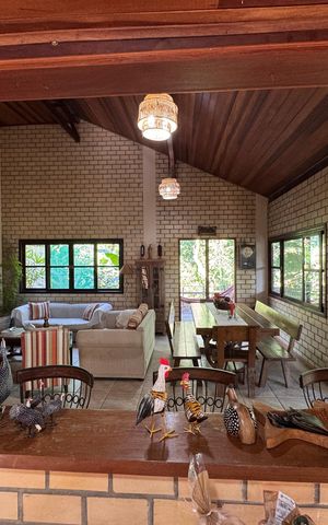 Casa de condomínio para alugar com 280m², 3 quartos e 2 vagasCozinha