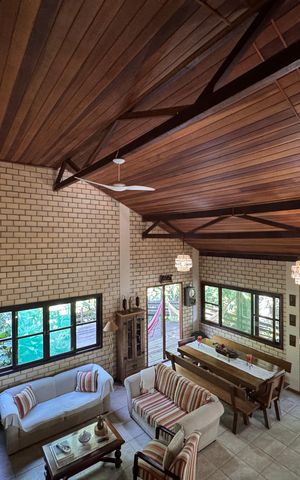 Casa de condomínio para alugar com 280m², 3 quartos e 2 vagasQuarto
