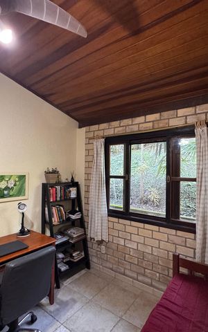 Casa de condomínio para alugar com 280m², 3 quartos e 2 vagasQuarto