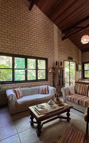 Casa de condomínio para alugar com 280m², 3 quartos e 2 vagasÁrea de Serviço