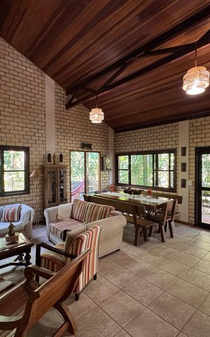 Casa de condomínio para alugar com 280m², 3 quartos e 2 vagasSala
