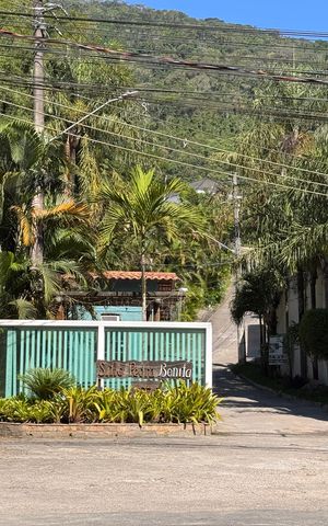 Casa de condomínio para alugar com 280m², 3 quartos e 2 vagasFachada